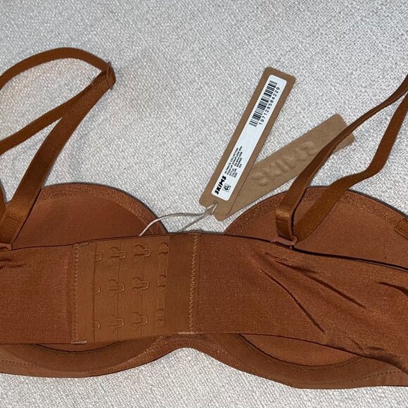 SKIMS Push Up Strapless Bra - 32A - Bronze - Picture 2 of 3